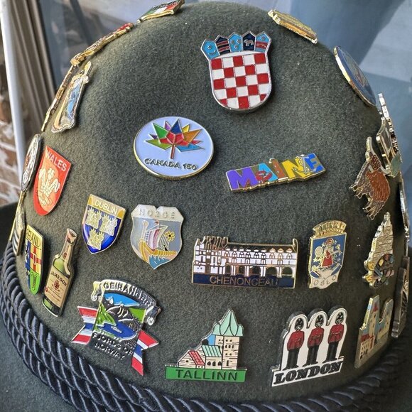 VTG Bavarian Wool Hat Oktoberfest Alpine Tyrolean Green German Travel Pins Small - Picture 9 of 12